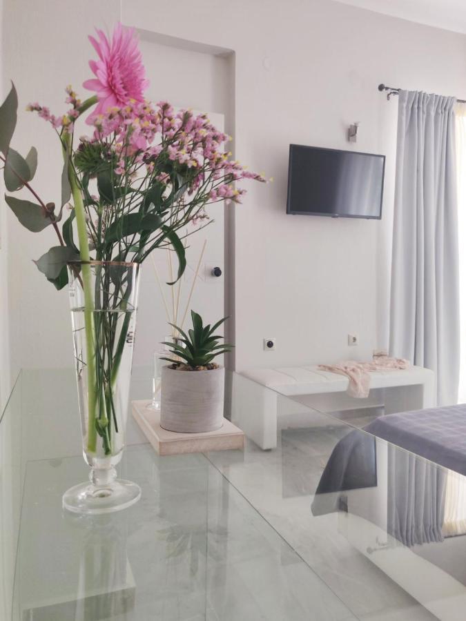 Emorfia'S Apartments Платанес Екстериор снимка